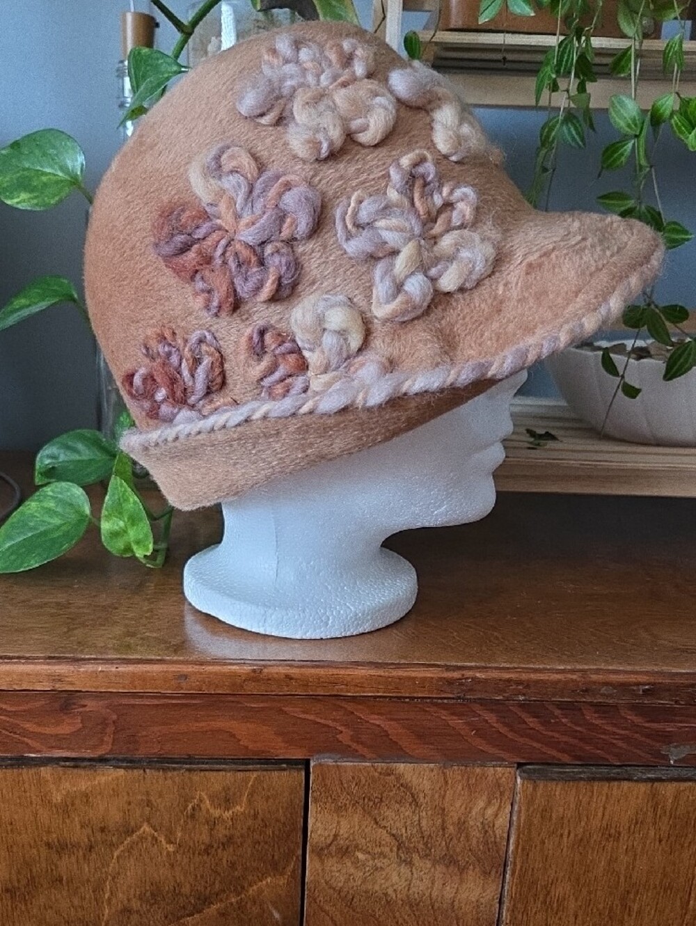90s Premium Vintage Grevi 100% Rabbit Wool Cloche Bucket Hat w Floral Details